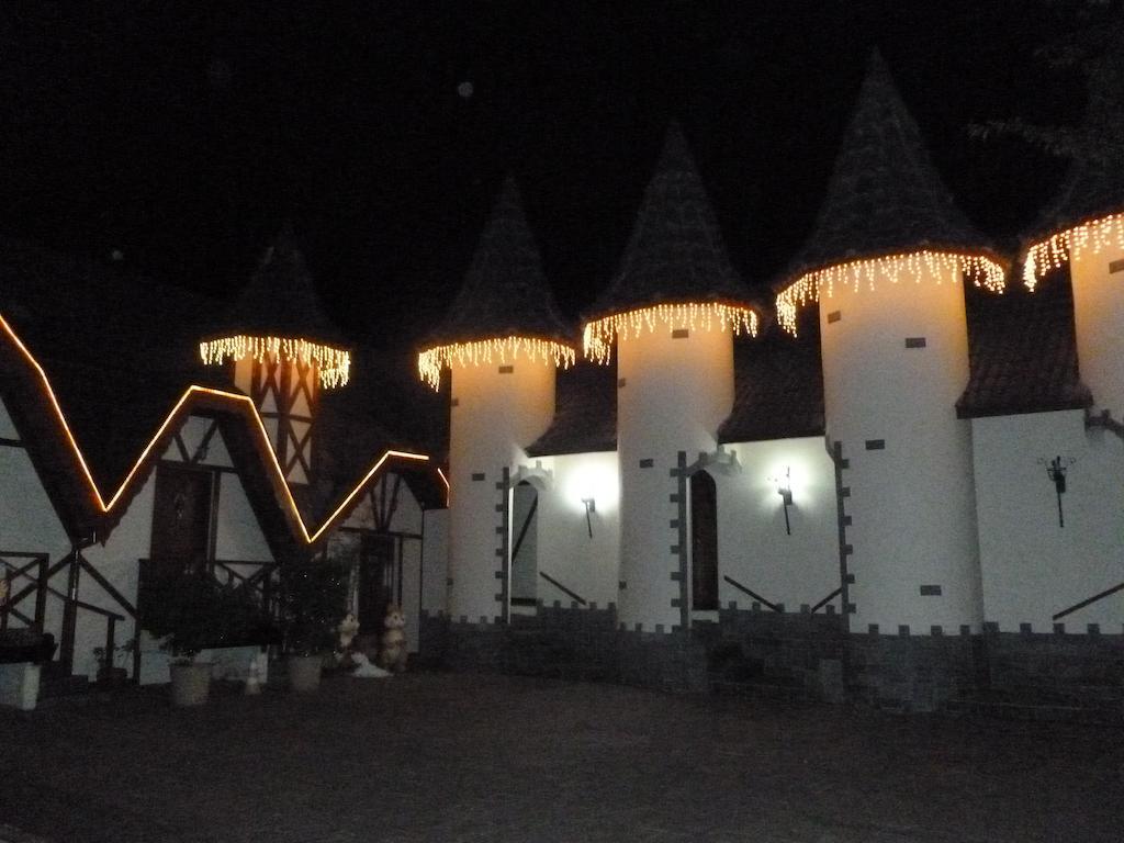 Pousada Dos Esquilos Campos do Jordão Exterior foto